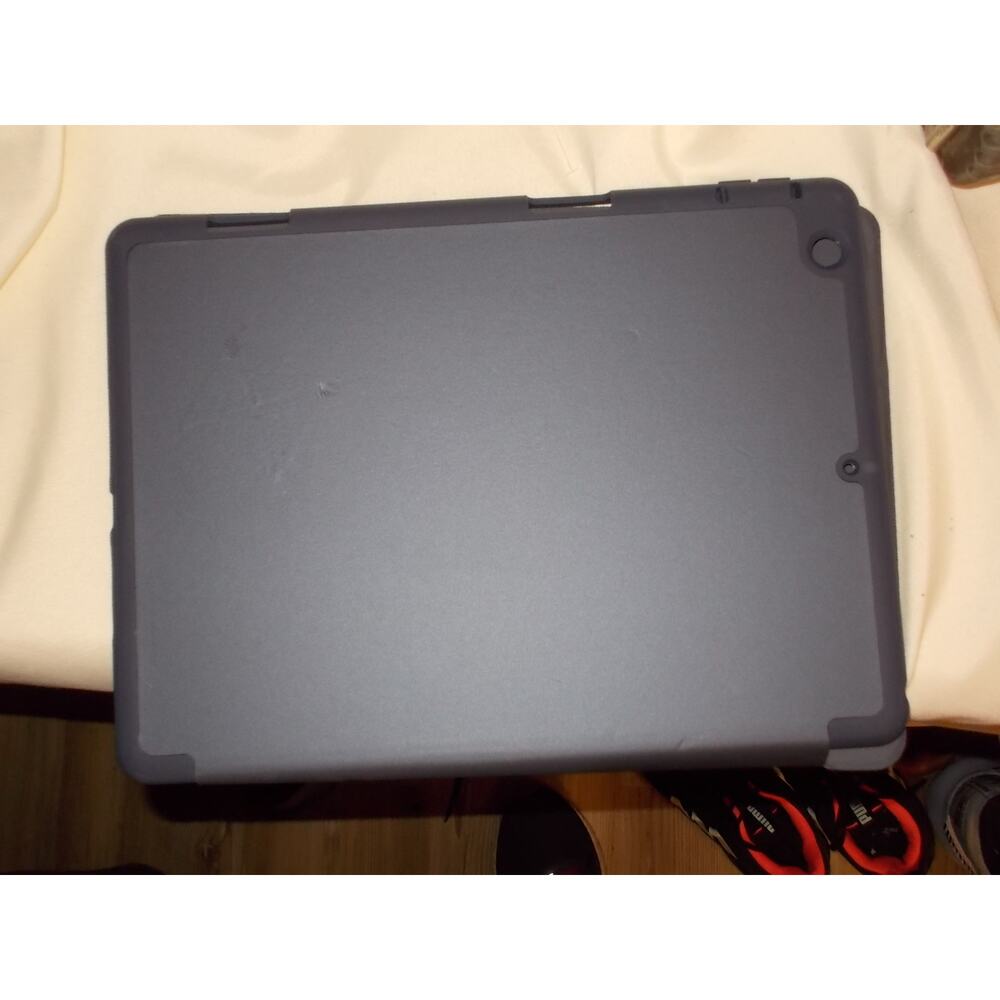 Slicone Reader or Computer Case